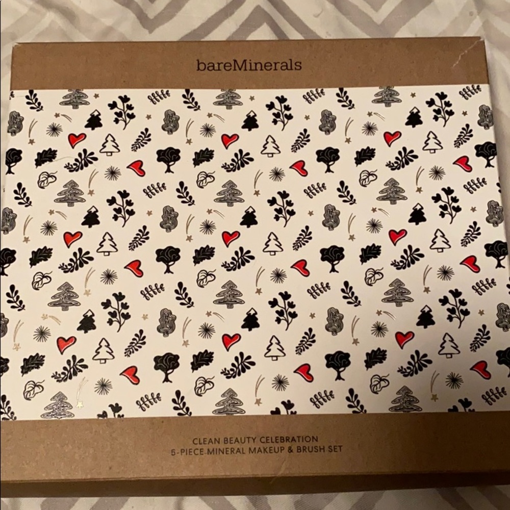 bareMinerals Clean Beauty Celebration make up set